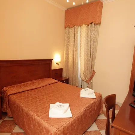 Elegance 3* Rom